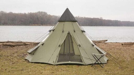 Traditional Camping Fun at Camp Laurel in Maine