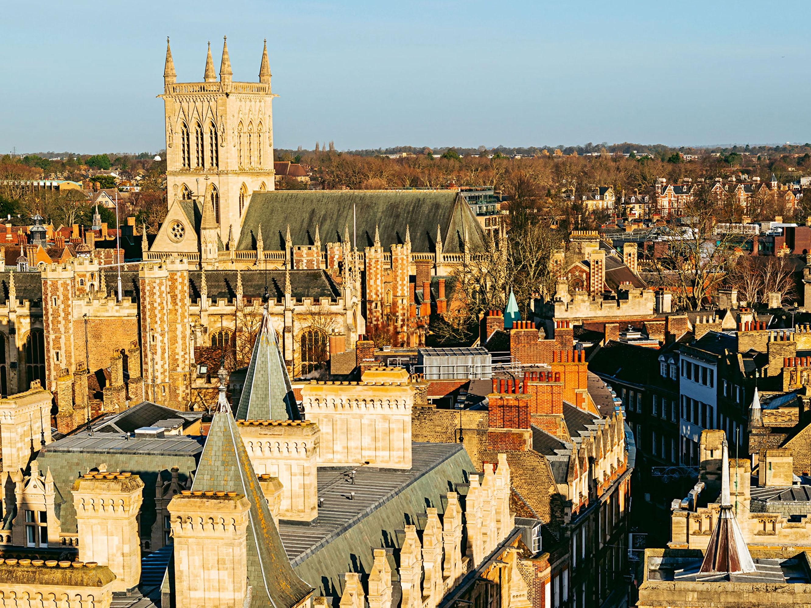 - Immerse Yourself in Centuries of​ History ⁢at Cambridge ⁢Summer School